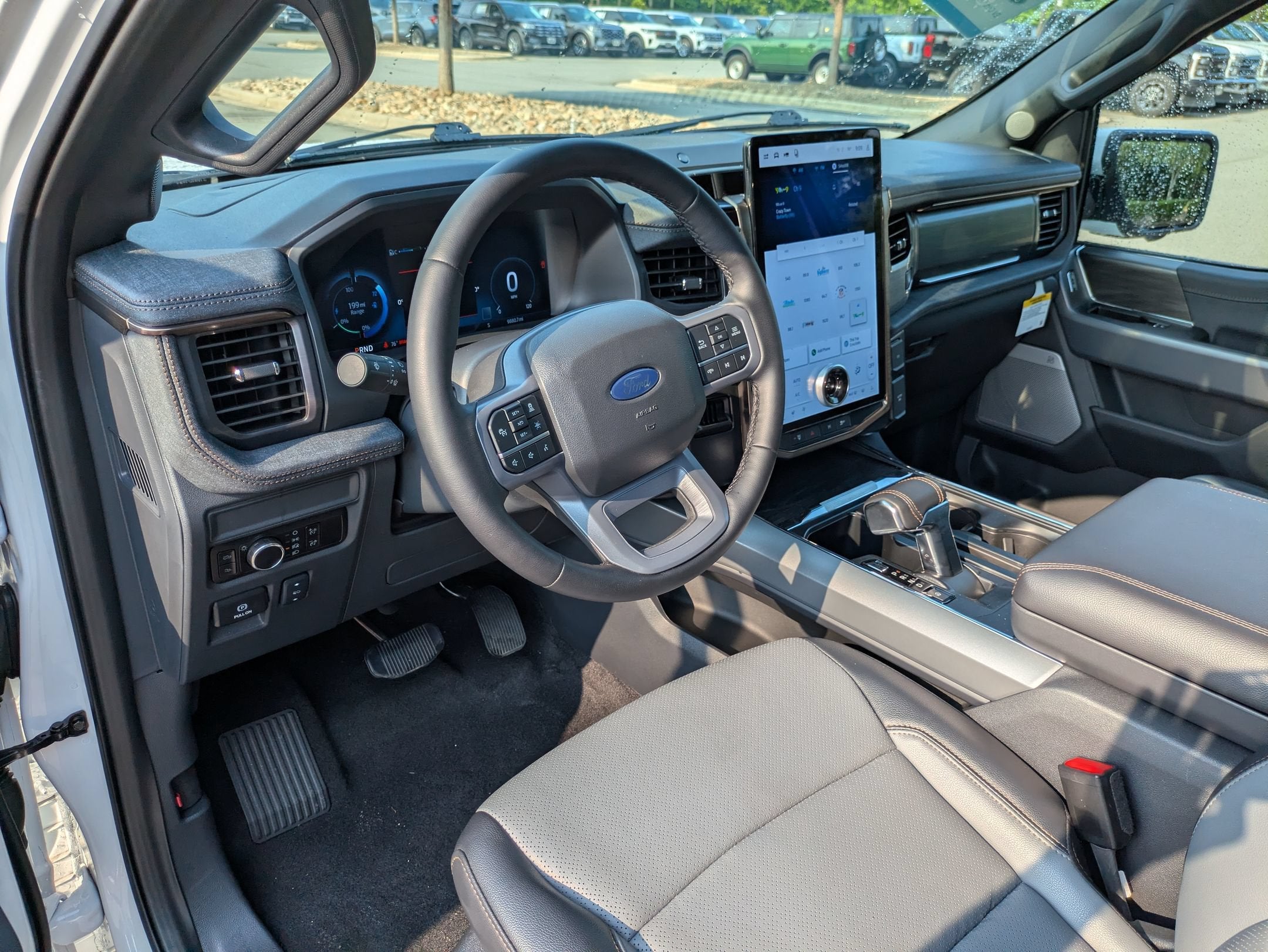 2025 Ford F-150 Lightning LARIAT