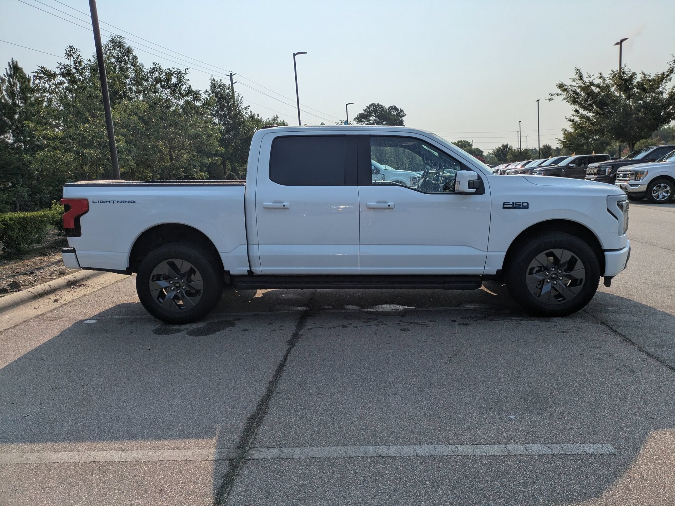 2025 Ford F-150 Lightning LARIAT