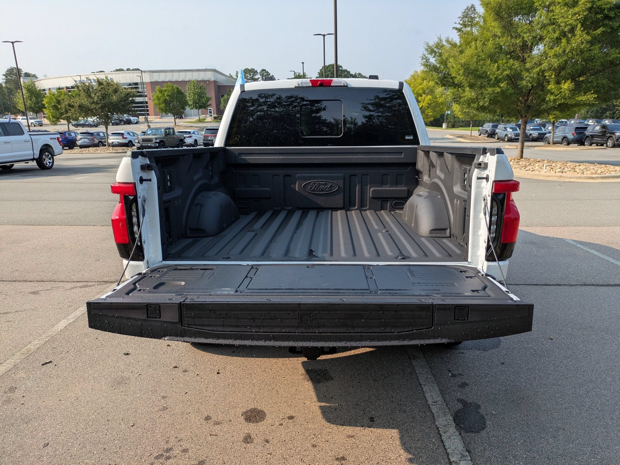 2025 Ford F-150 Lightning LARIAT
