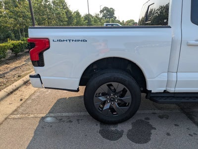 2025 Ford F-150 Lightning LARIAT