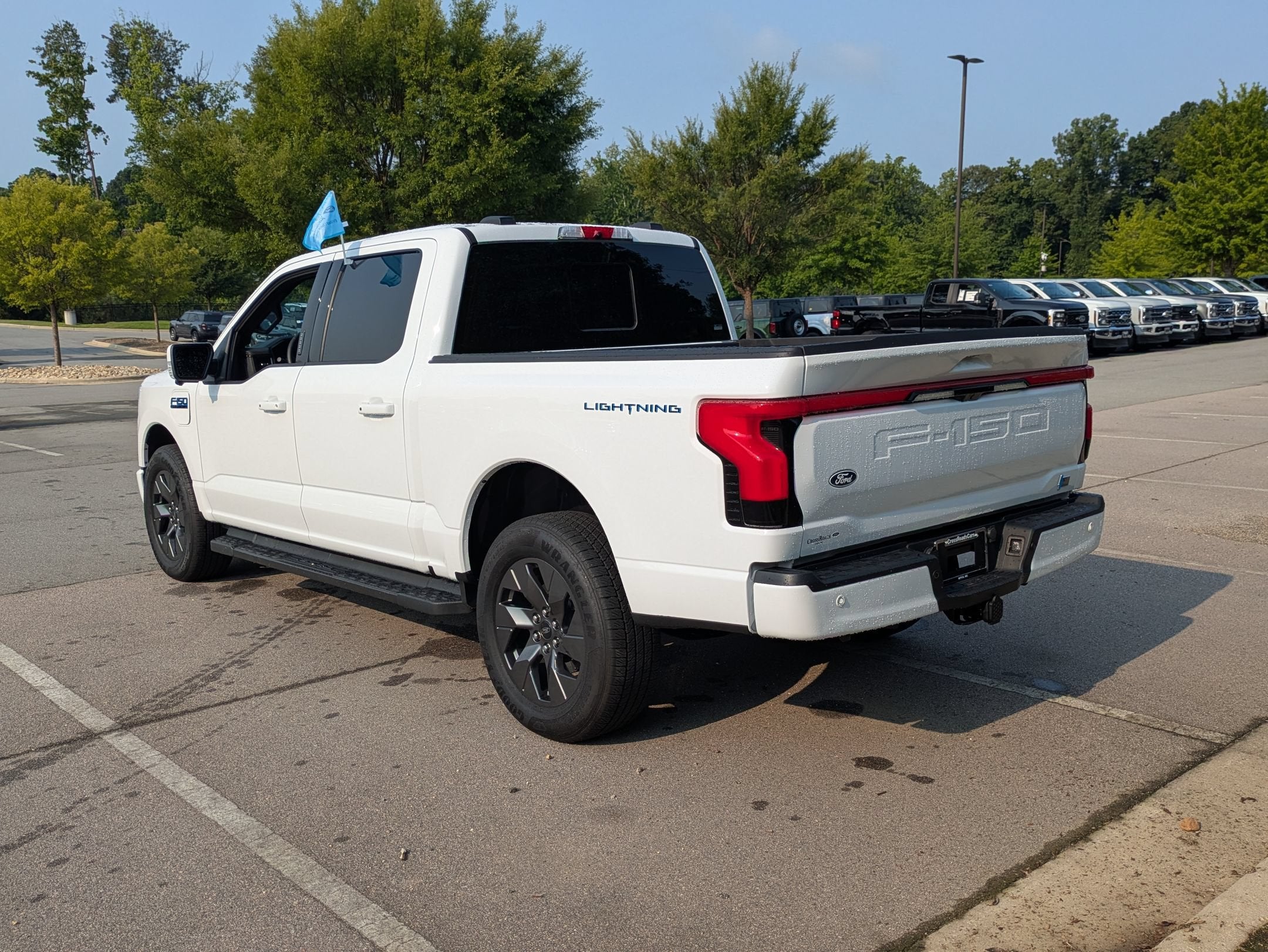 2025 Ford F-150 Lightning LARIAT