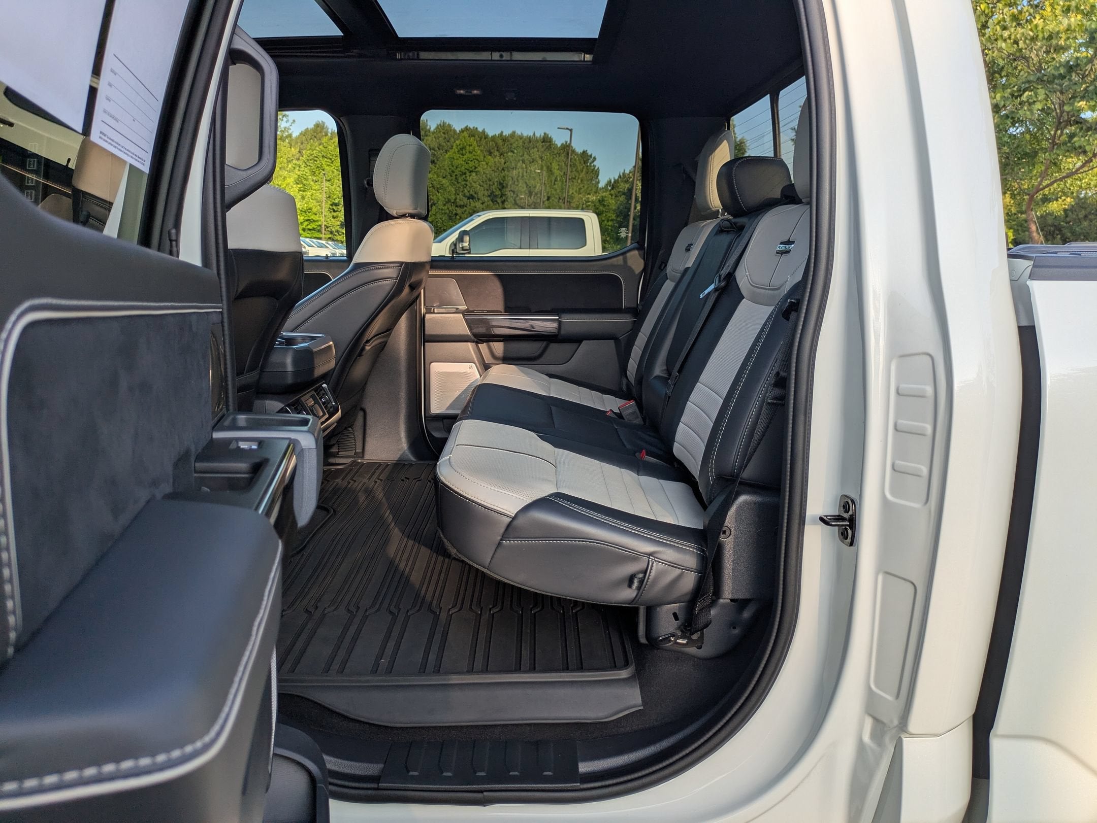 2025 Ford F-150 Lightning Platinum