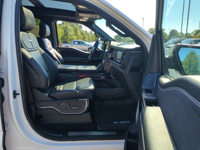 2025 Ford F-150 Lightning Platinum