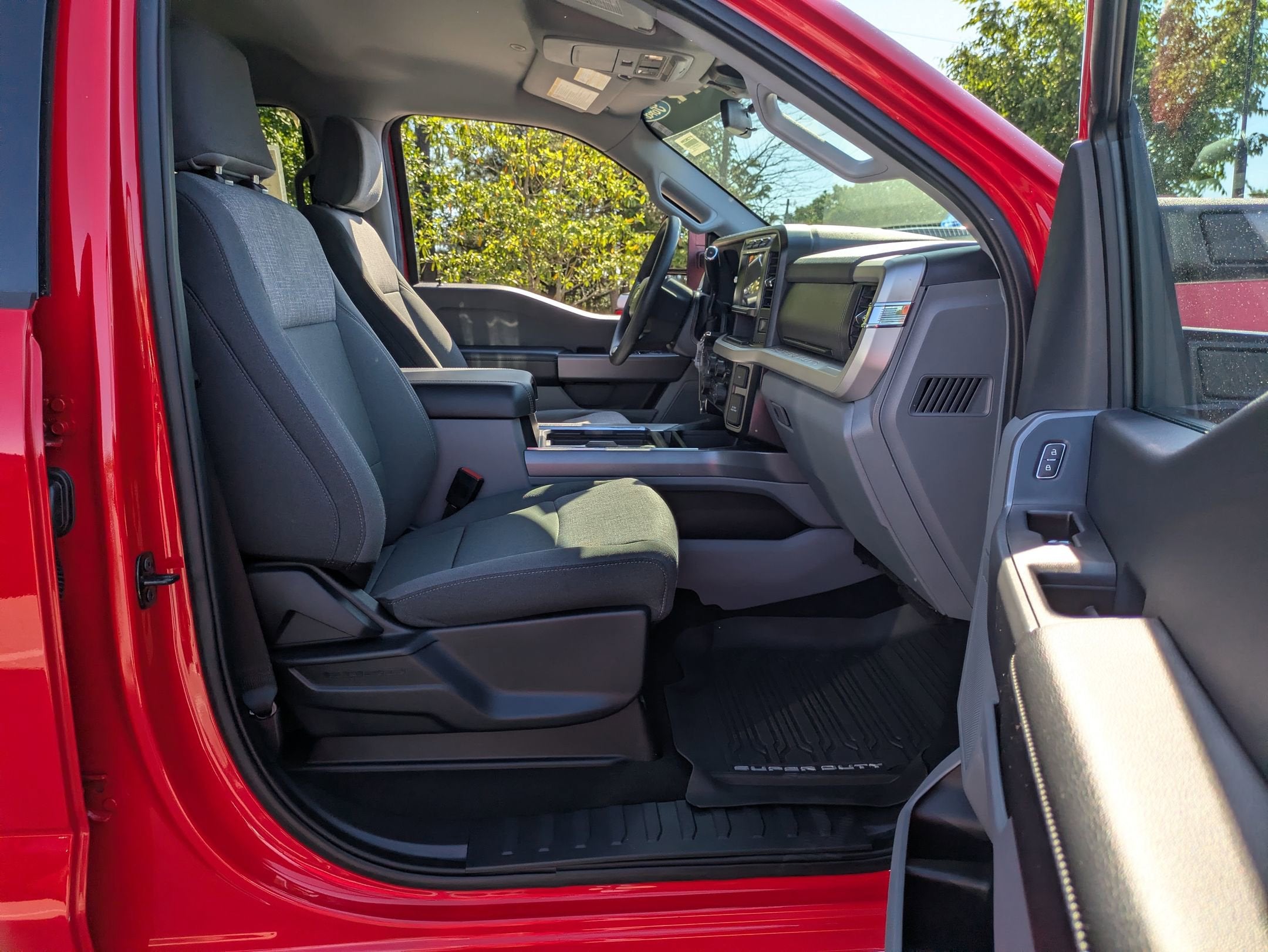 2024 Ford Super Duty F-250 SRW XLT