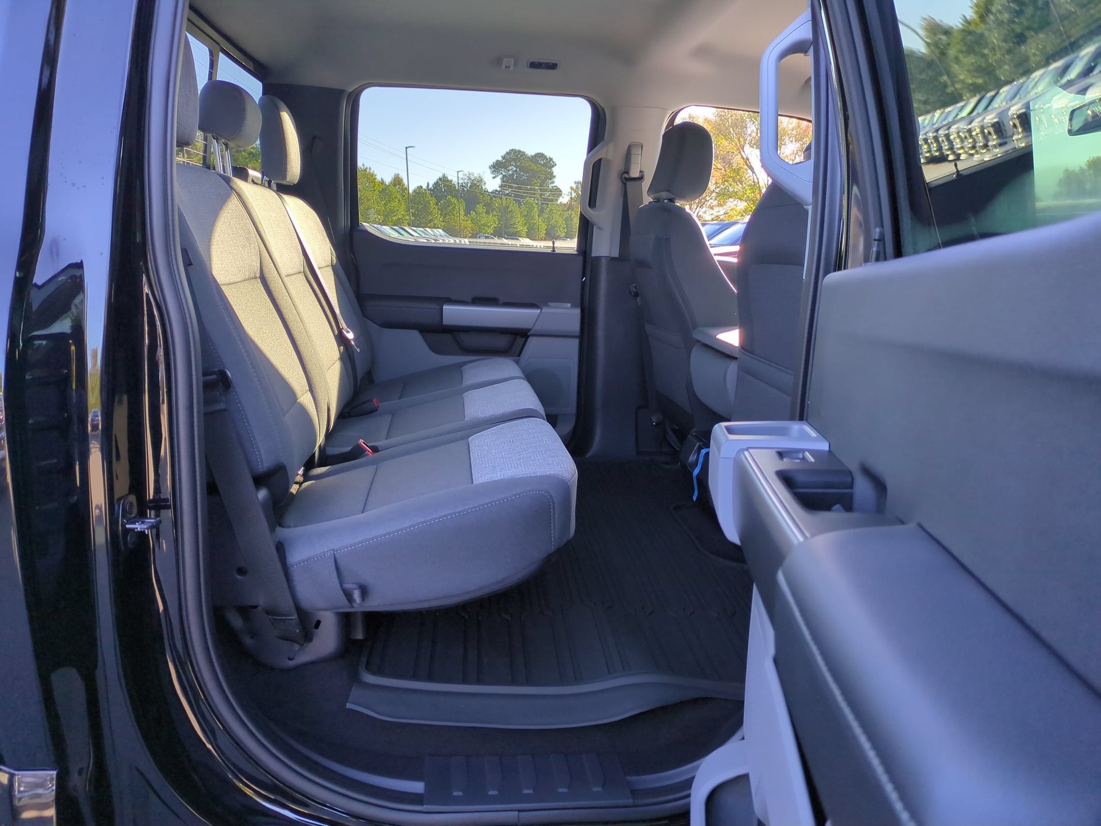 2027 Ford Super Duty F-250 SRW XLT