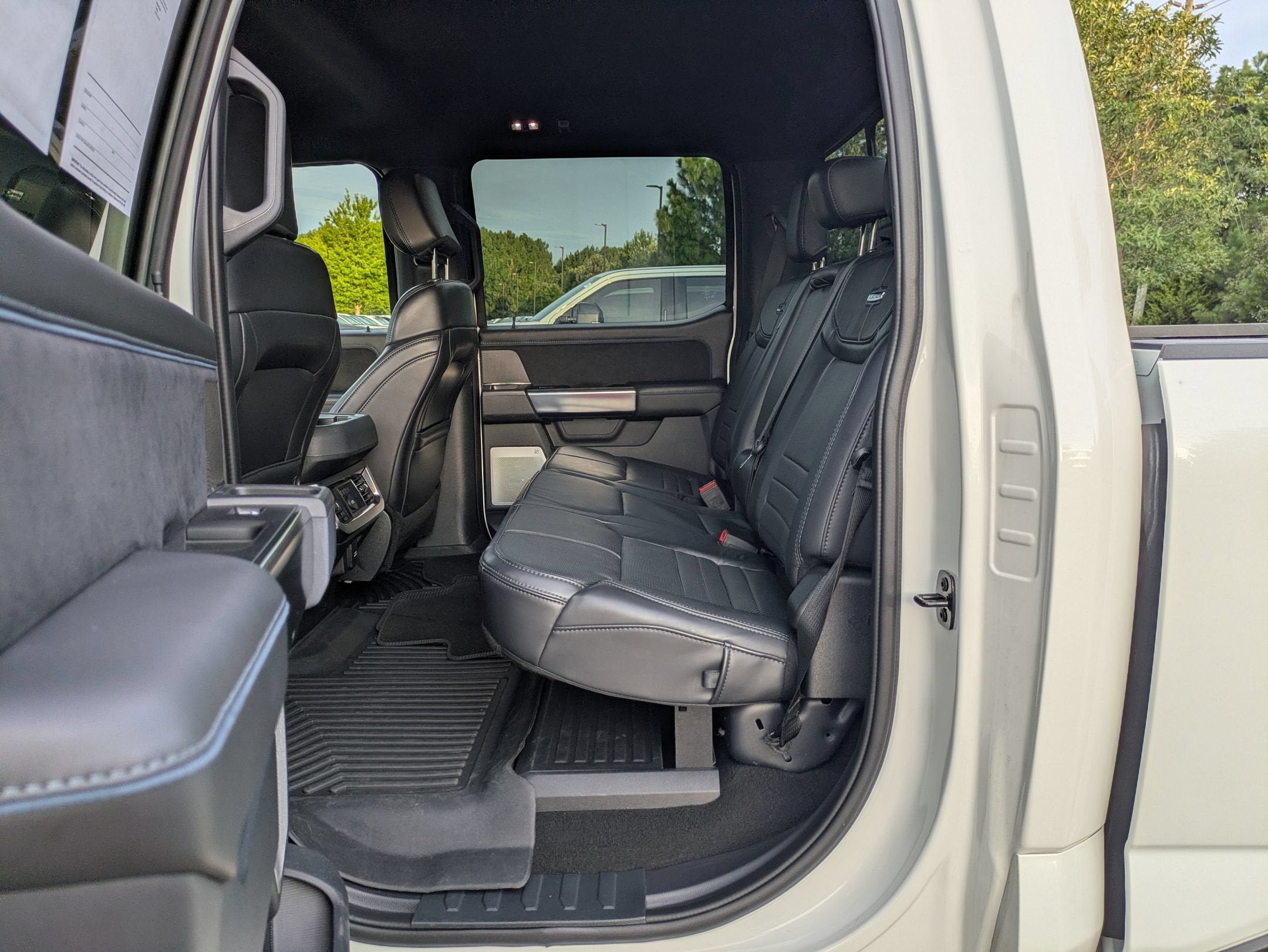 2025 Ford Super Duty F-250 SRW Platinum