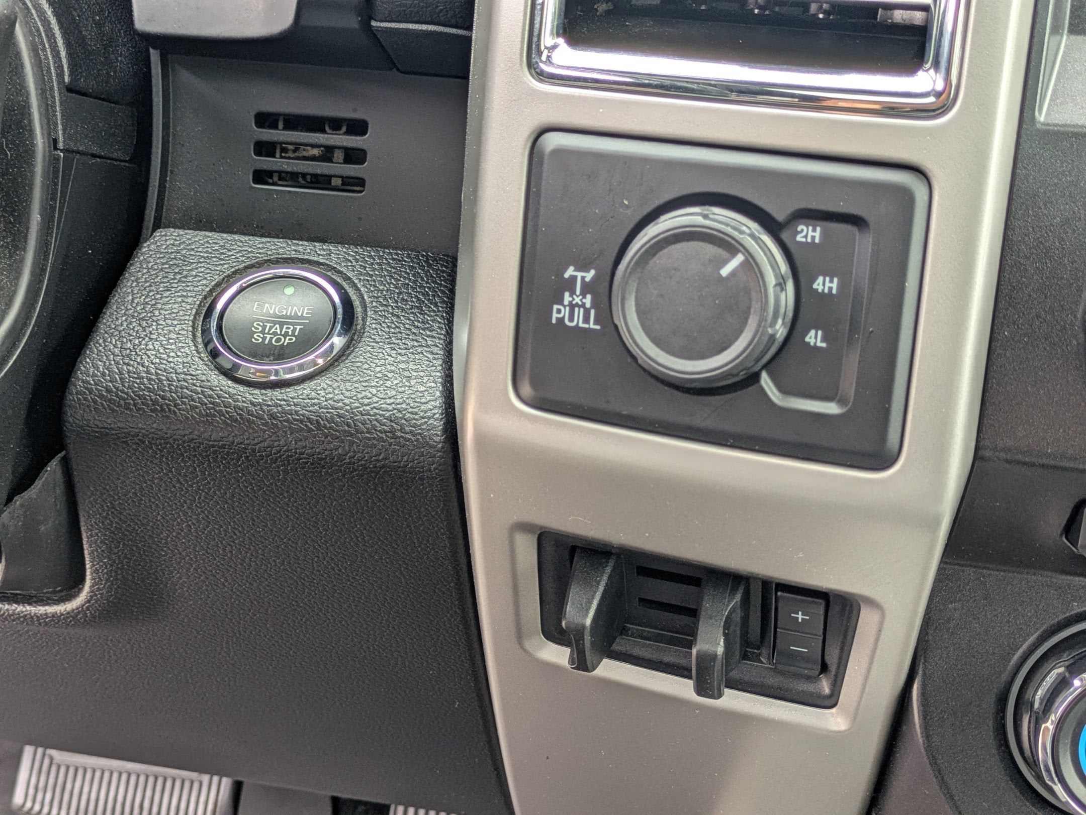 2017 Ford Super Duty F-250 SRW Lariat