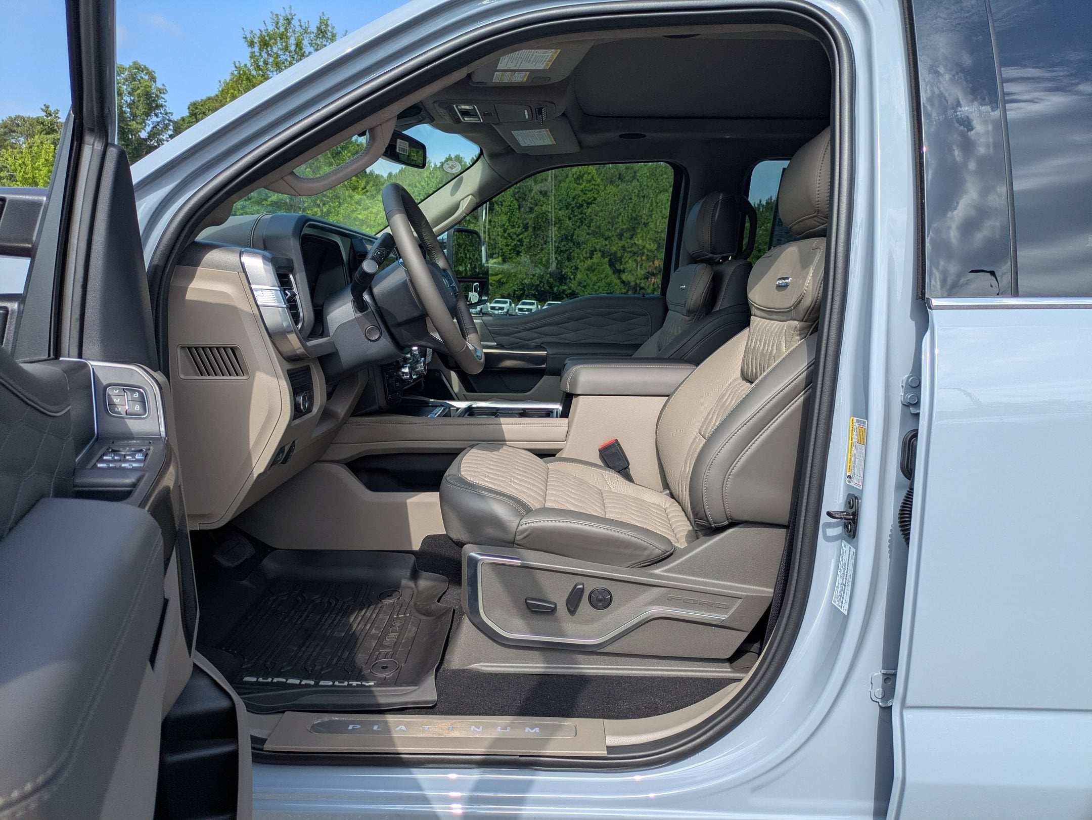 2026 Ford Super Duty F-250 SRW Platinum