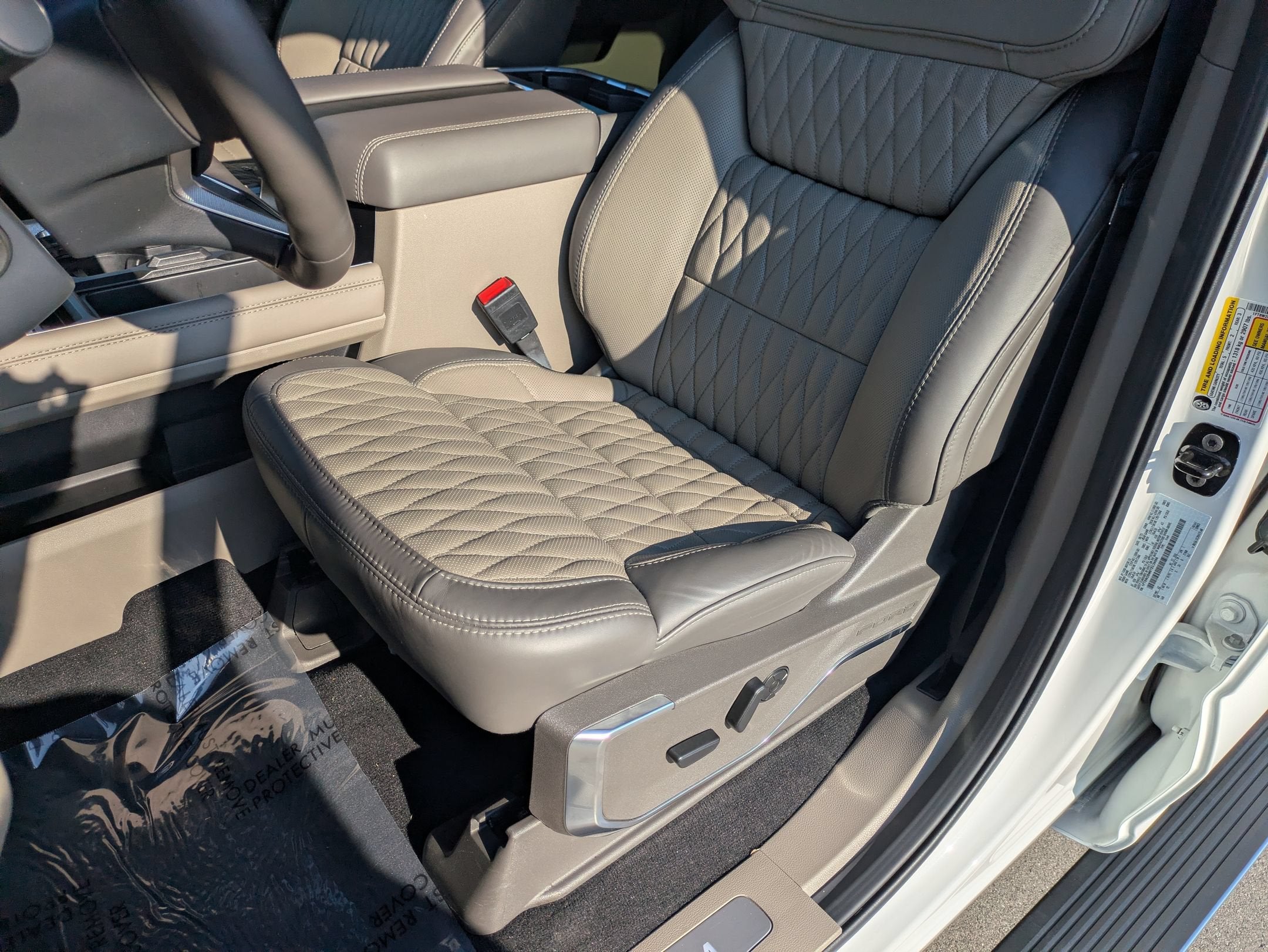 2026 Ford Super Duty F-250 SRW Platinum