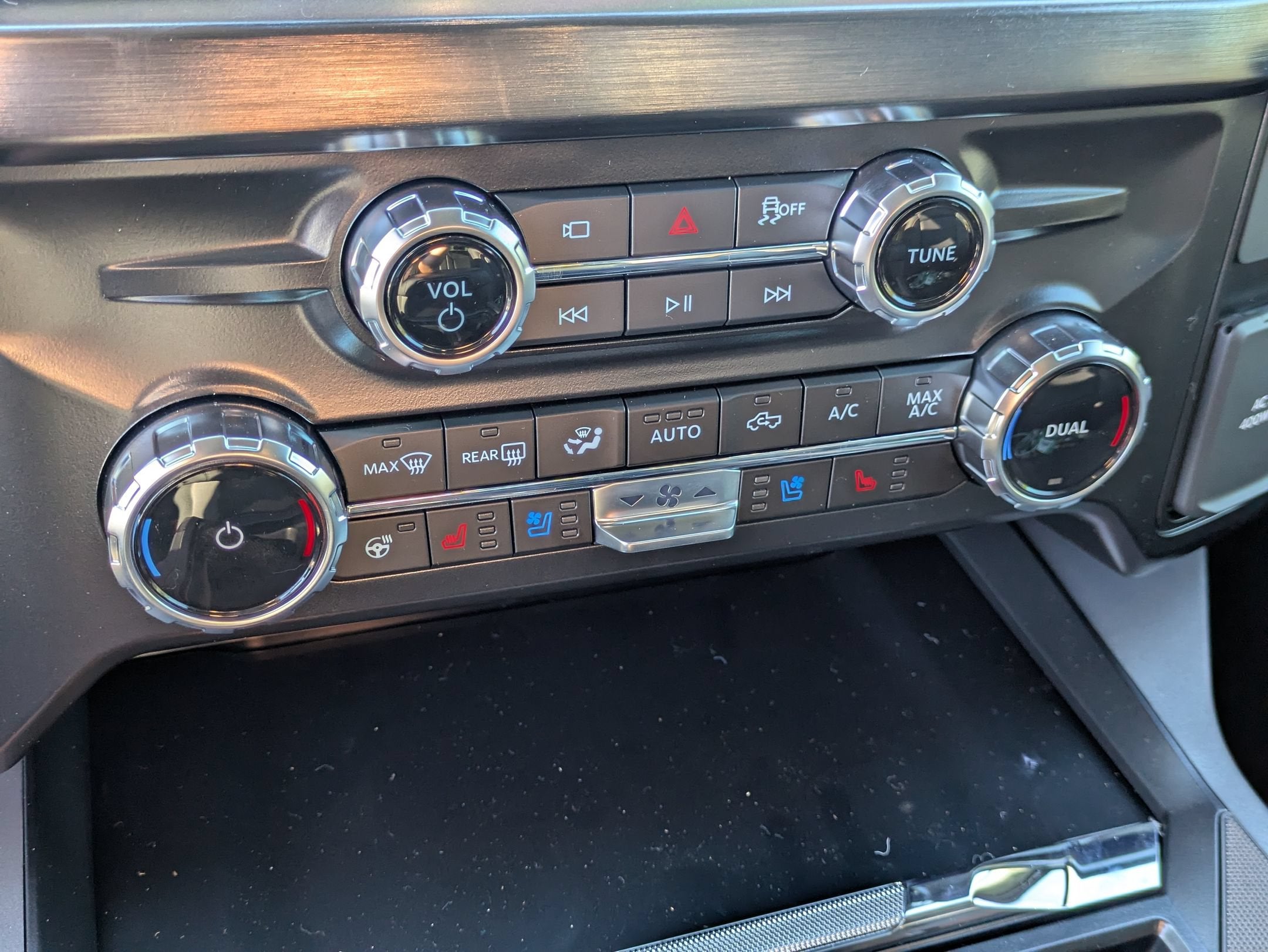 2027 Ford Super Duty F-250 SRW LARIAT