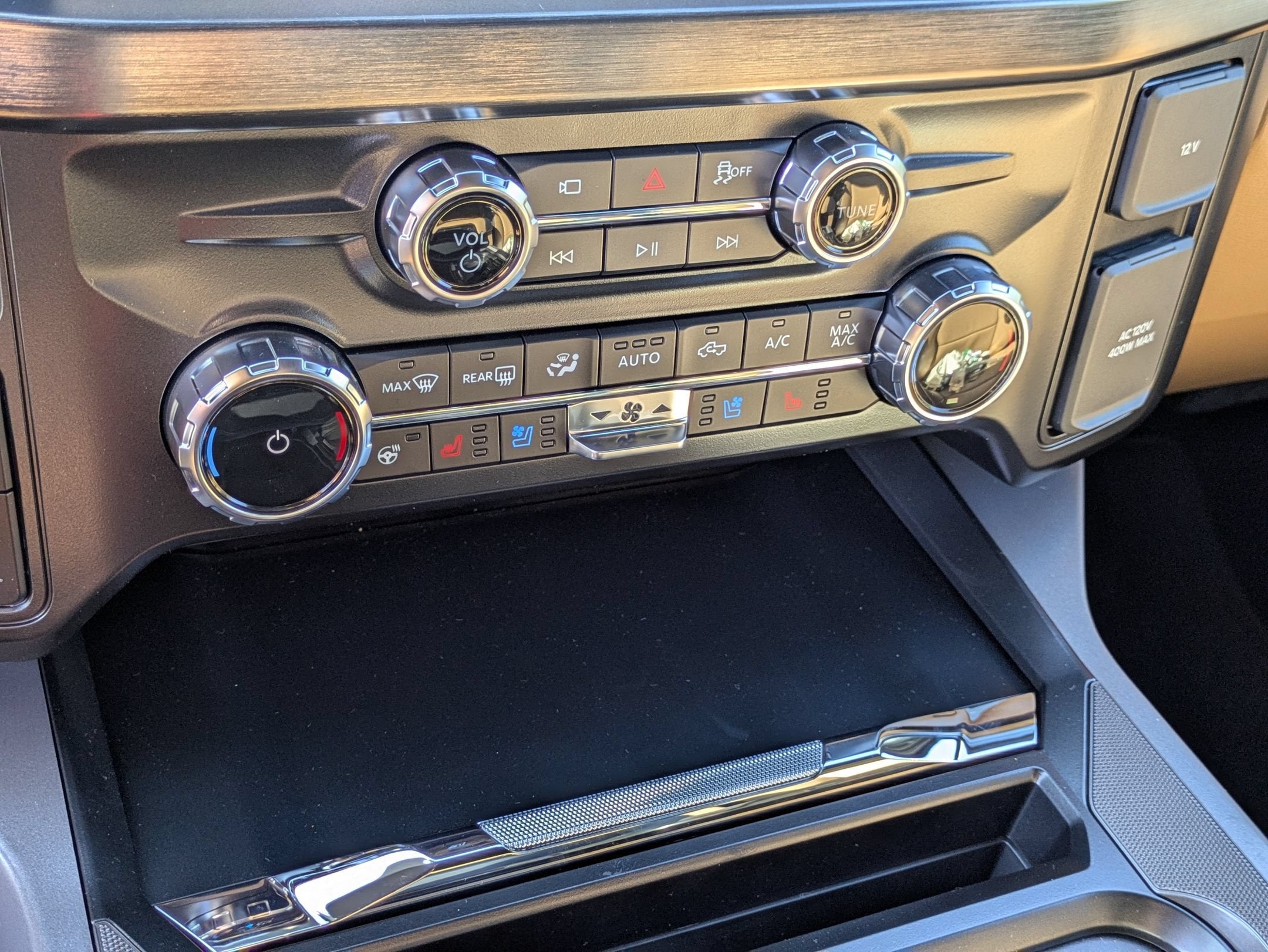 2027 Ford Super Duty F-250 SRW LARIAT