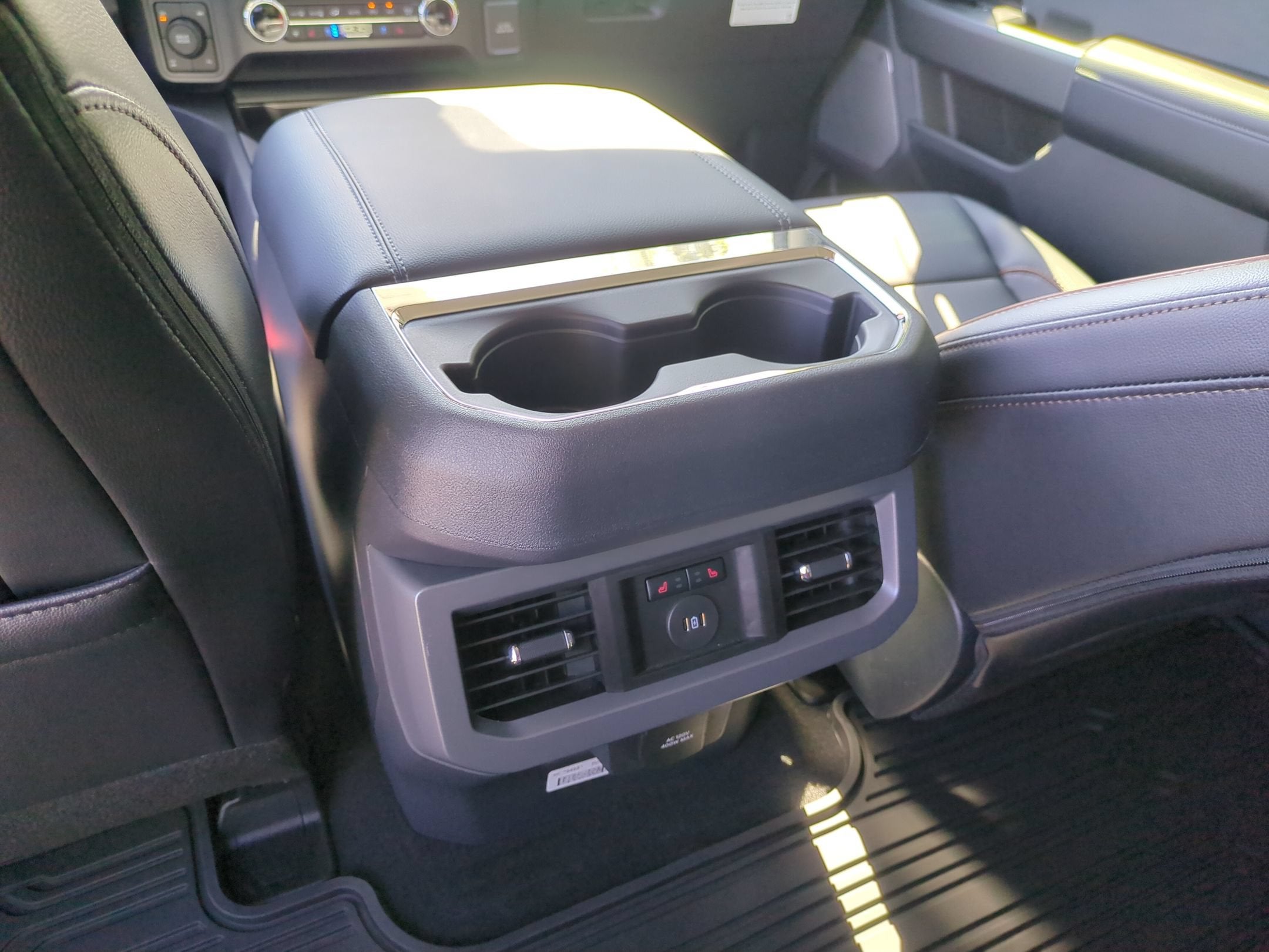 2027 Ford Super Duty F-250 SRW LARIAT