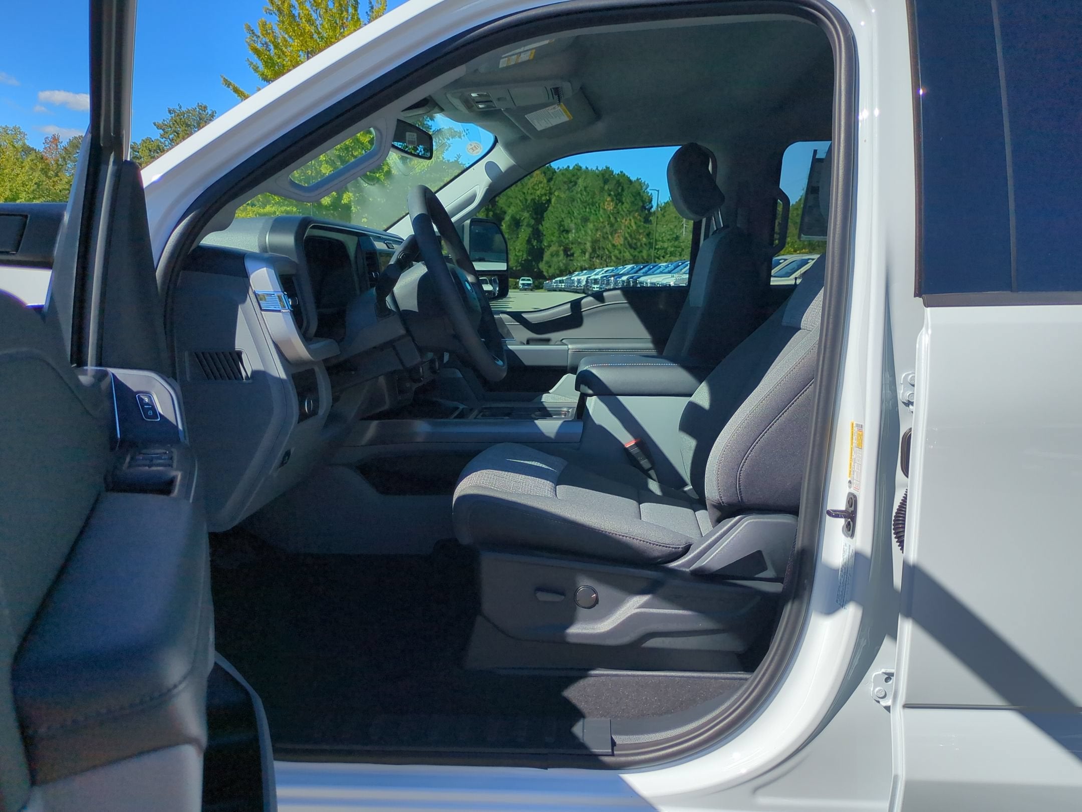 2027 Ford Super Duty F-250 SRW XLT