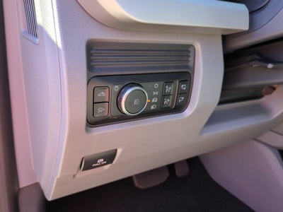 2027 Ford Super Duty F-250 SRW XLT