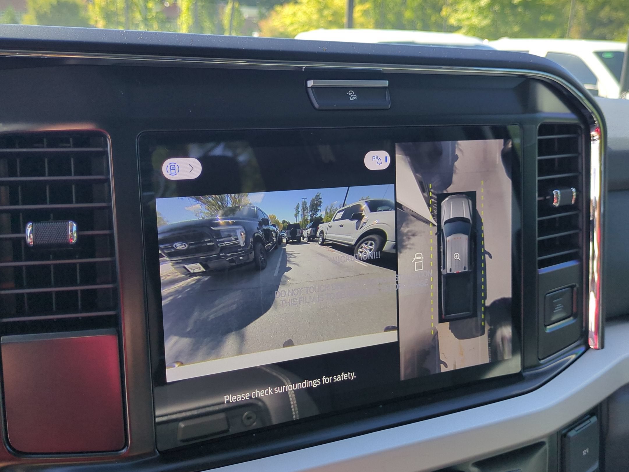 2027 Ford Super Duty F-250 SRW XLT