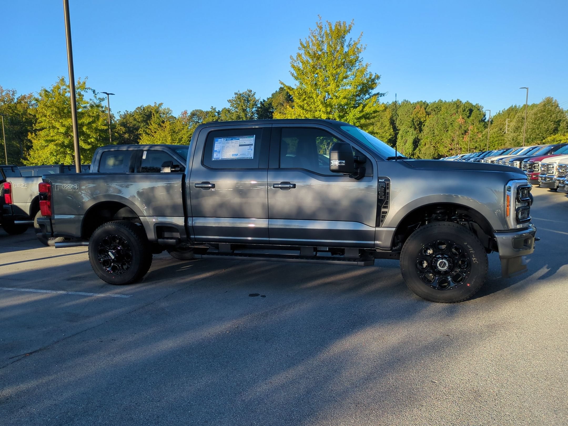 2027 Ford Super Duty F-250 SRW XLT