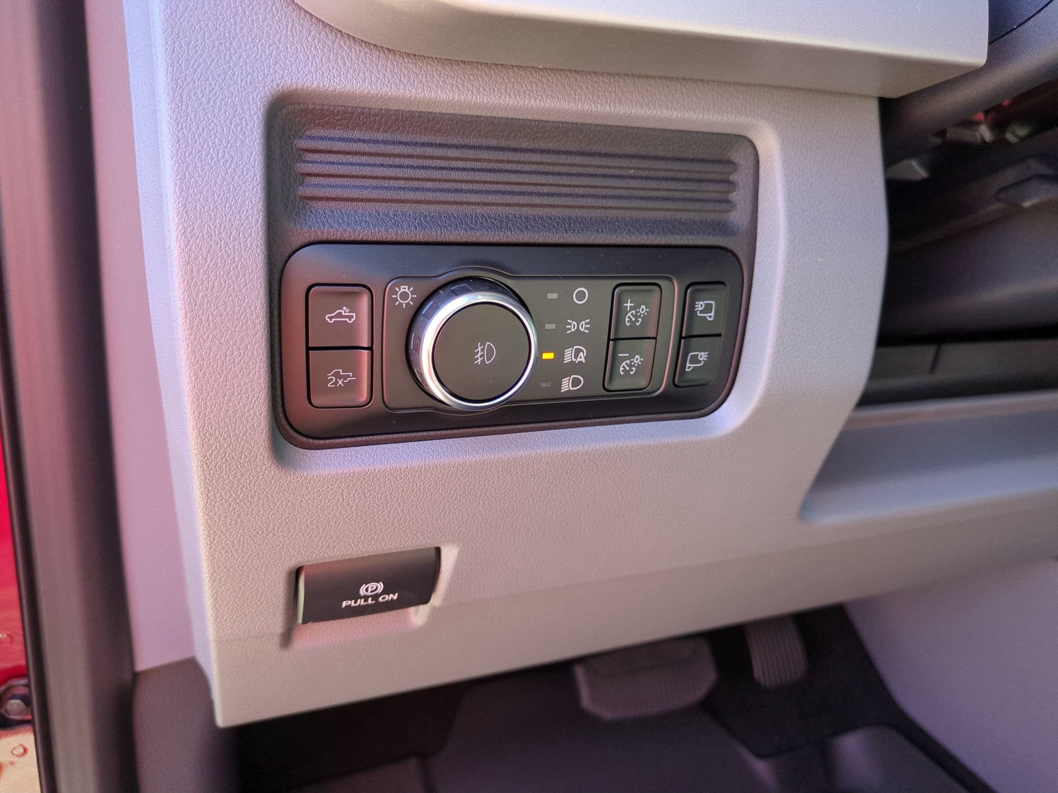 2027 Ford Super Duty F-250 SRW XLT