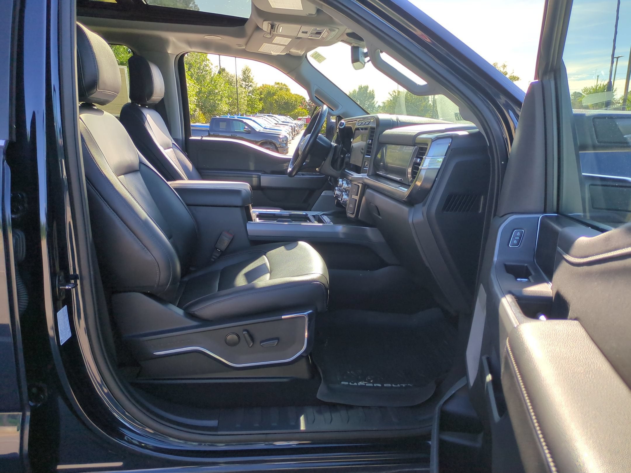 2024 Ford Super Duty F-250 SRW LARIAT