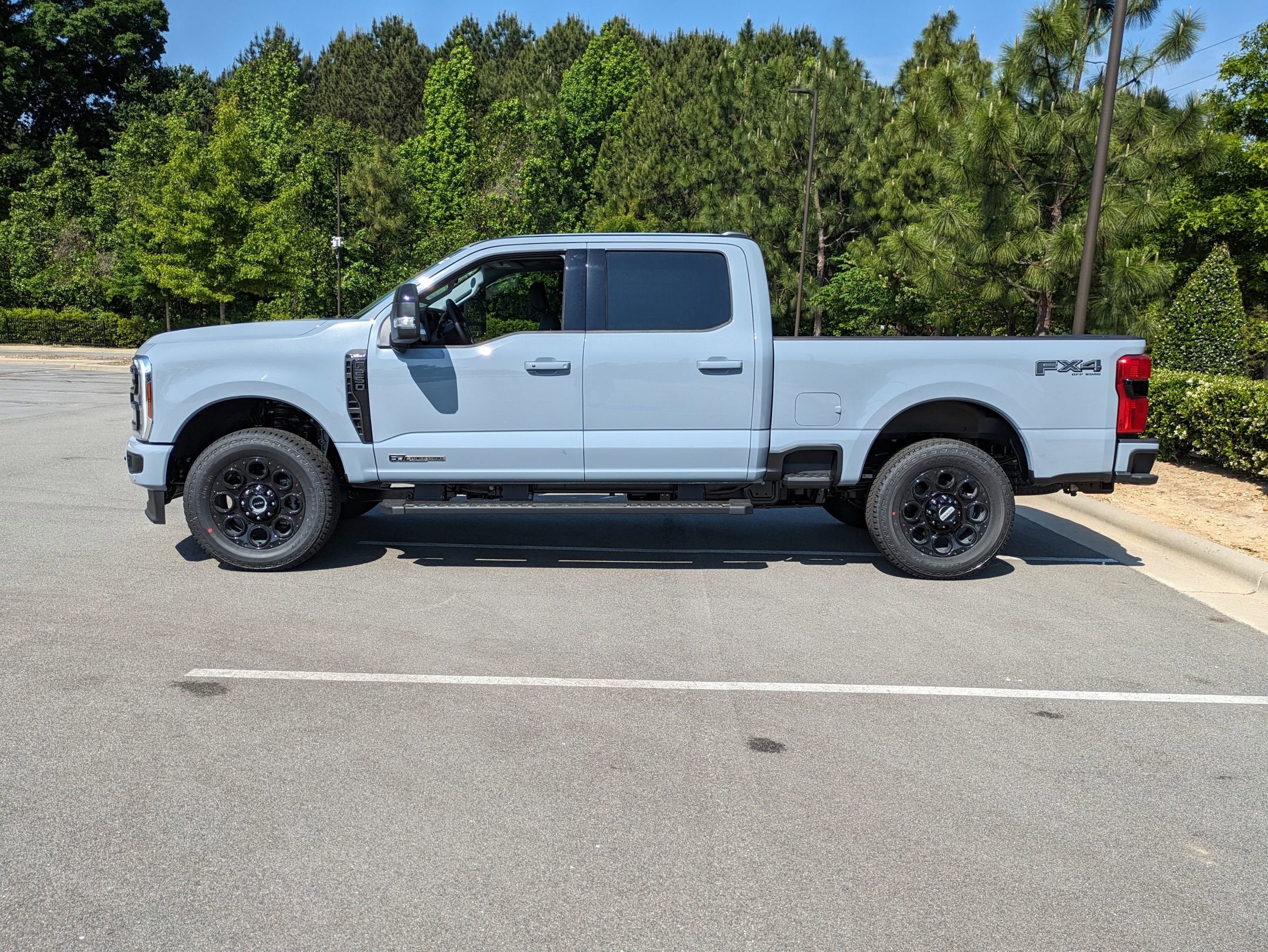 2025 Ford Super Duty F-250 SRW LARIAT