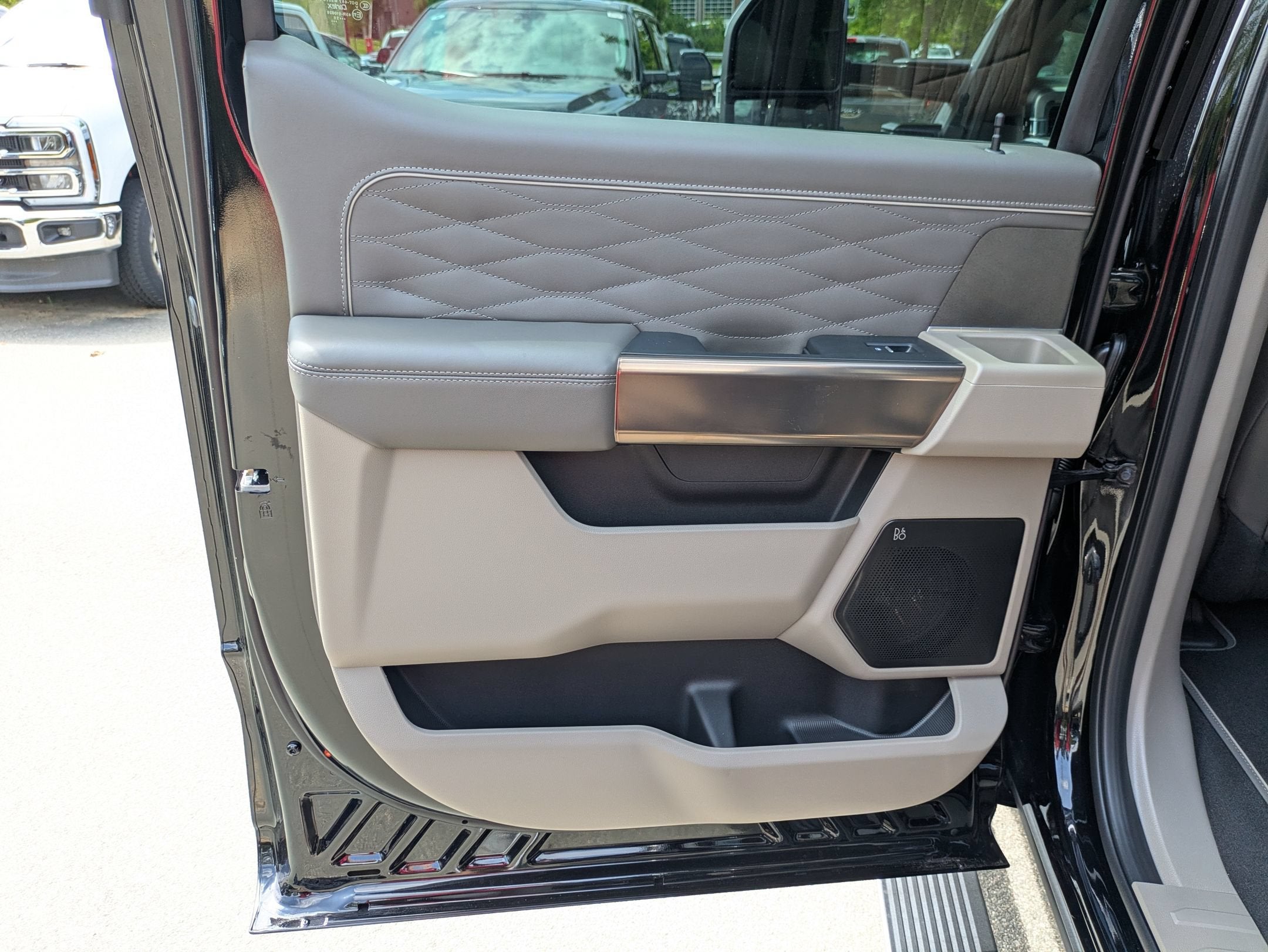2026 Ford Super Duty F-350 SRW Platinum