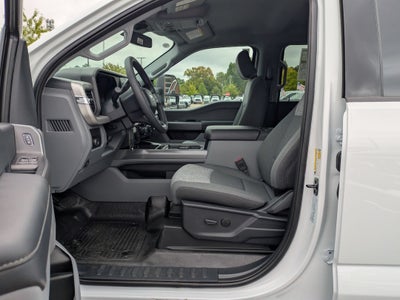 2027 Ford Super Duty F-350 SRW XLT