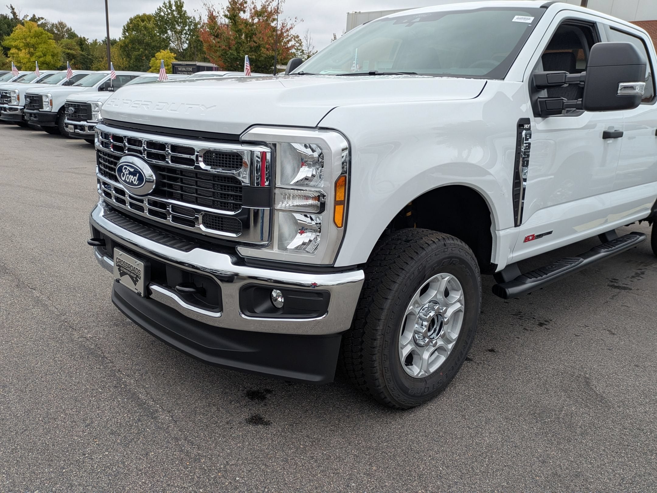 2027 Ford Super Duty F-350 SRW XLT