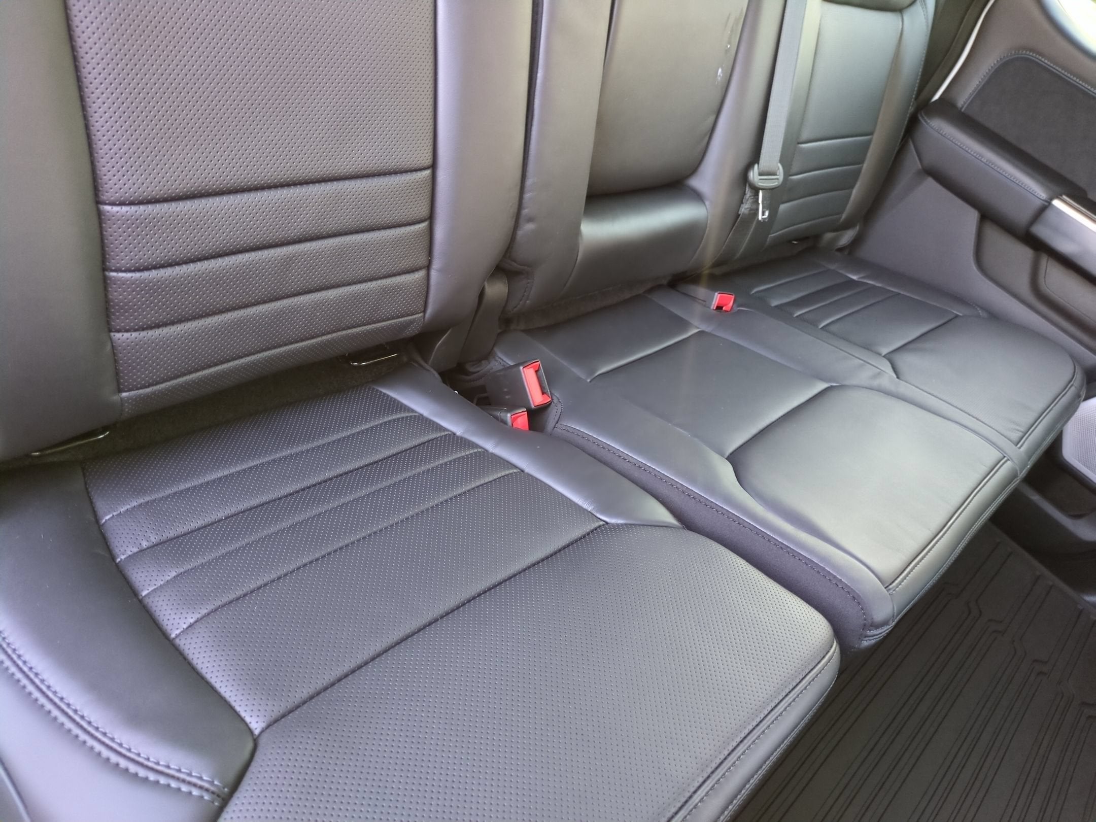2027 Ford Super Duty F-350 SRW Platinum