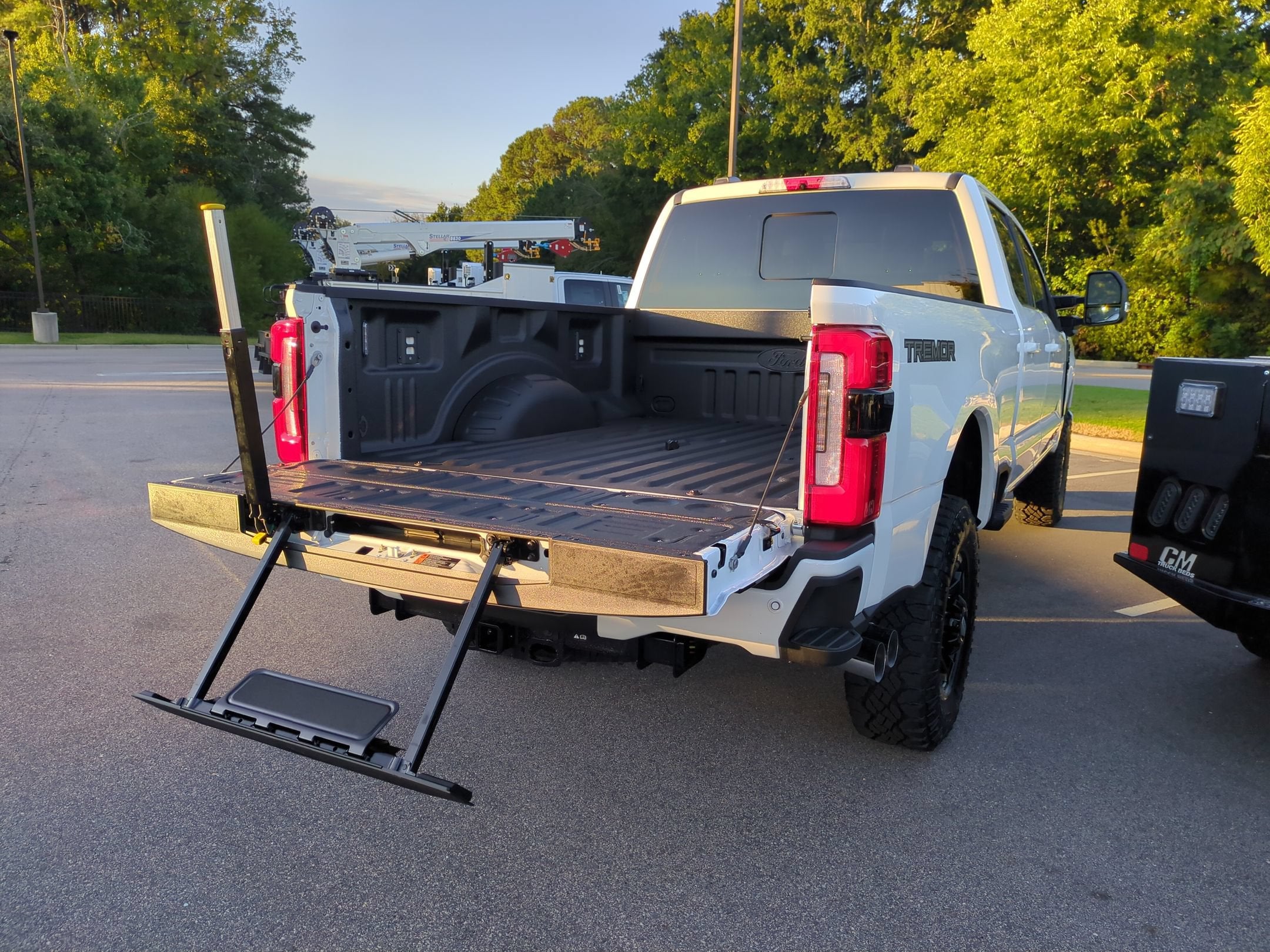 2027 Ford Super Duty F-350 SRW Platinum