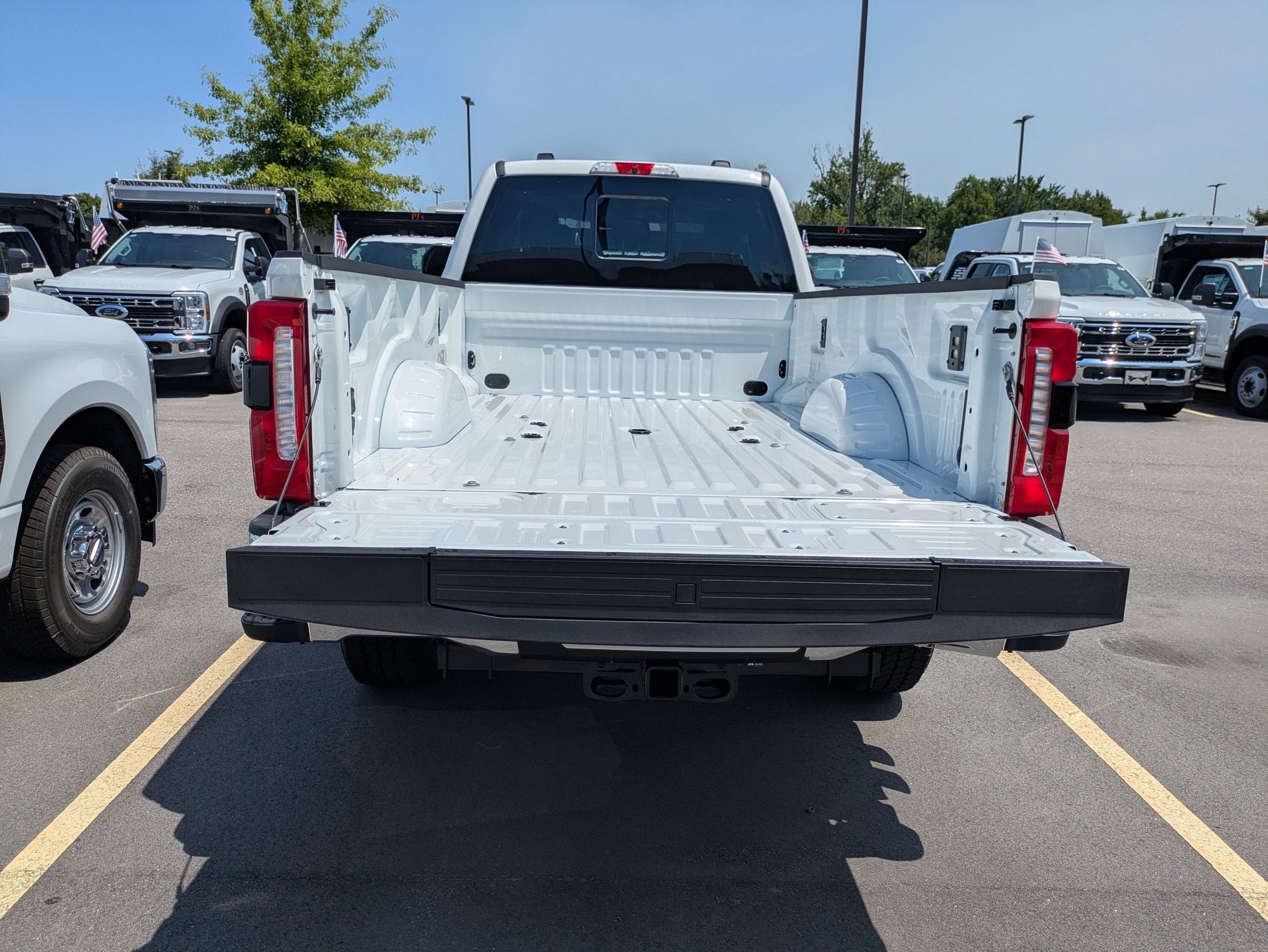 2026 Ford Super Duty F-350 SRW LARIAT