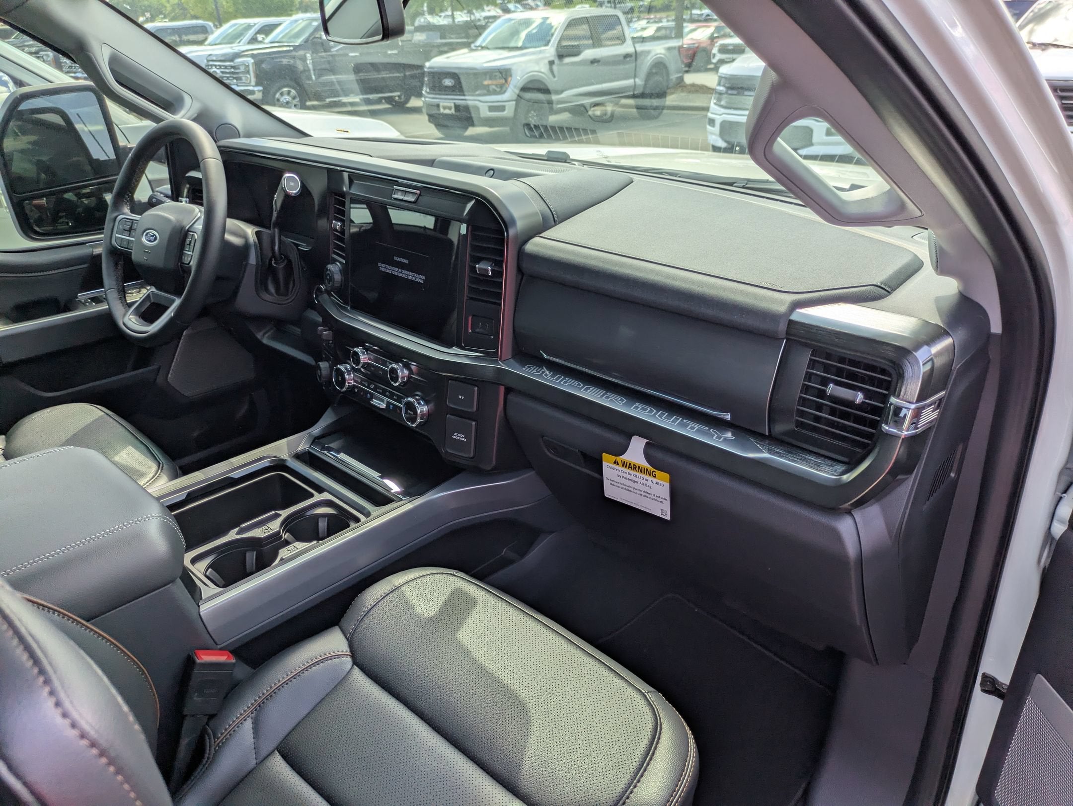 2026 Ford Super Duty F-350 SRW LARIAT