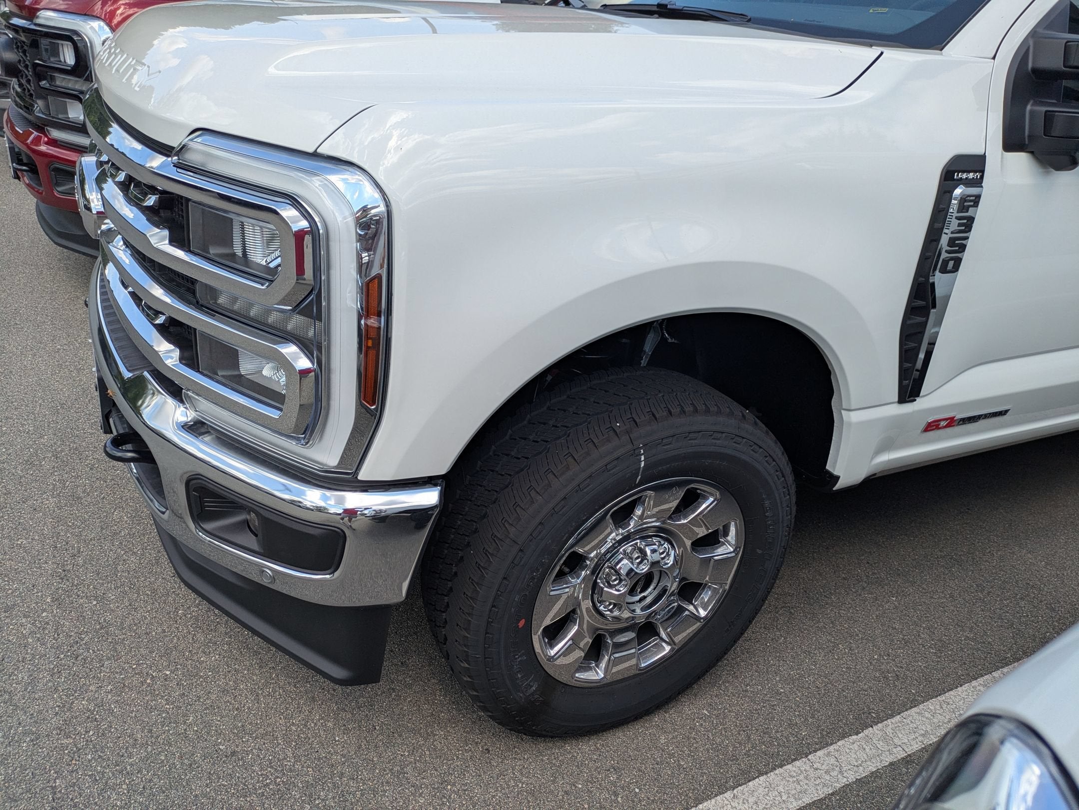 2026 Ford Super Duty F-350 SRW LARIAT