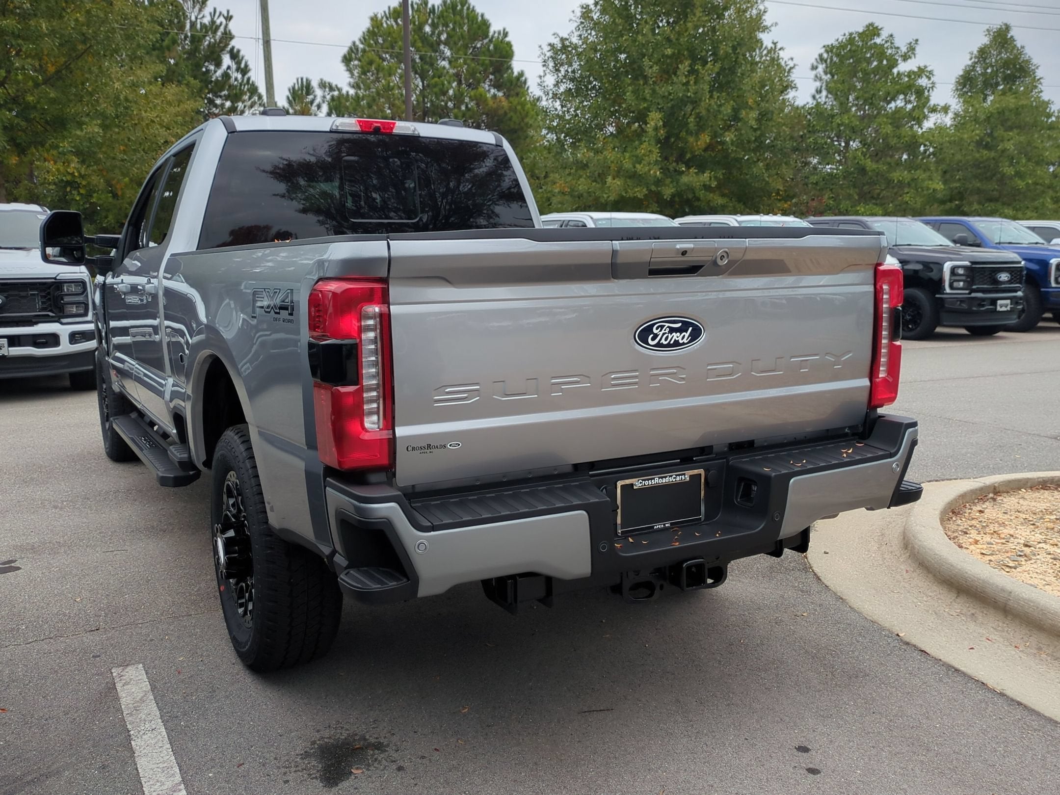 2027 Ford Super Duty F-350 SRW XLT