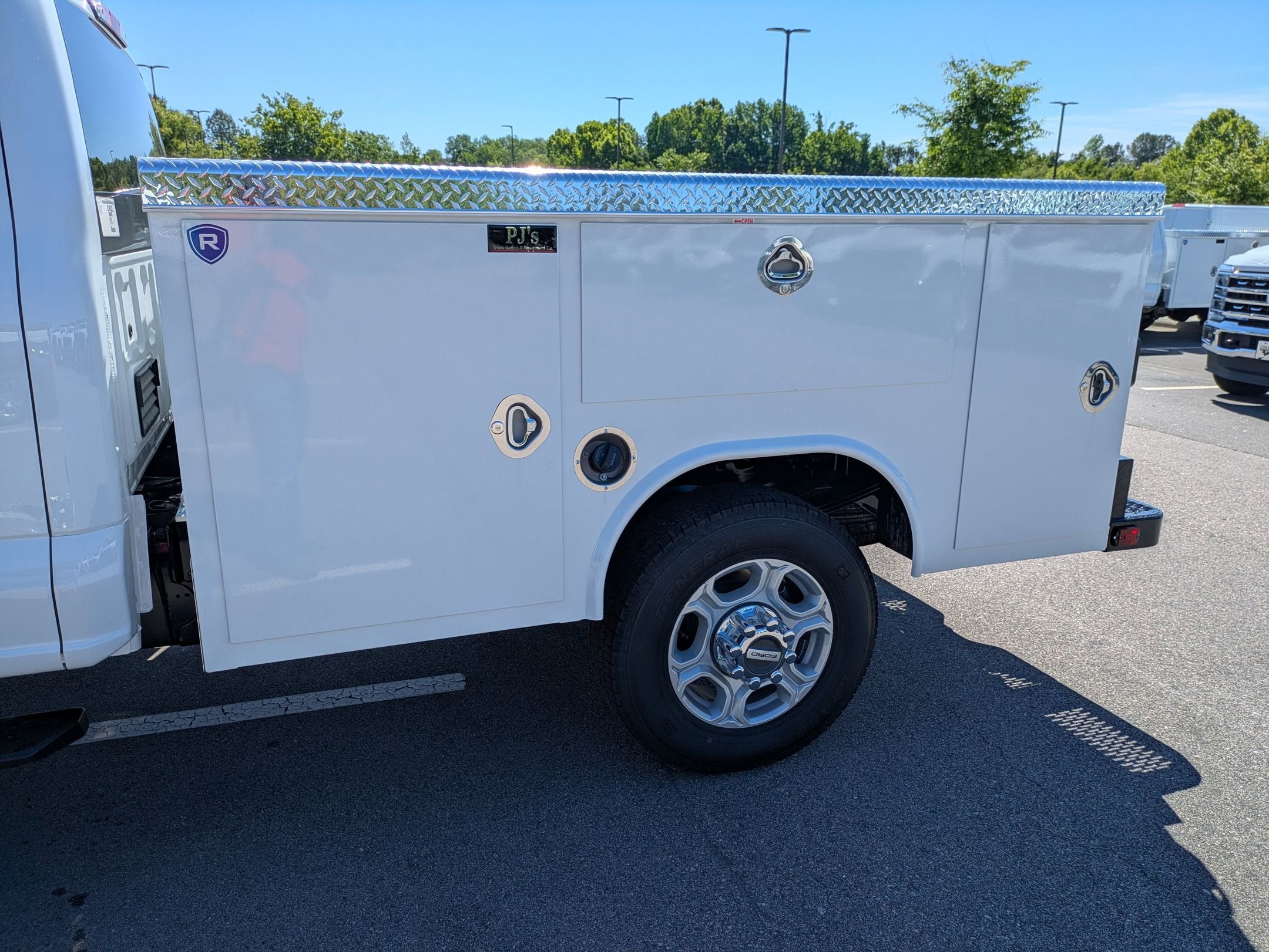 2026 Ford Super Duty F-350 SRW XLT