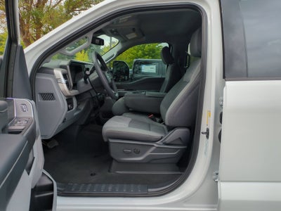 2027 Ford Super Duty F-350 SRW XLT