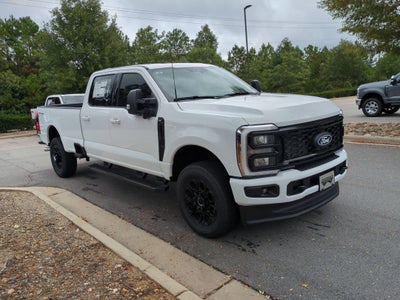 2027 Ford Super Duty F-350 SRW XLT