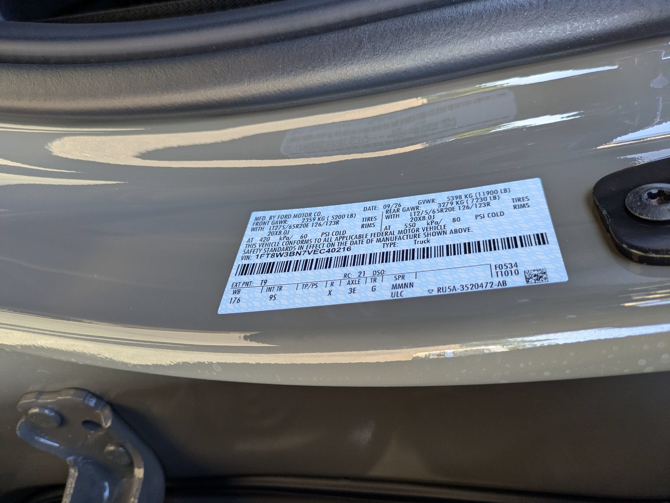 2027 Ford Super Duty F-350 SRW XLT