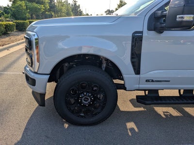 2026 Ford Super Duty F-350 SRW LARIAT