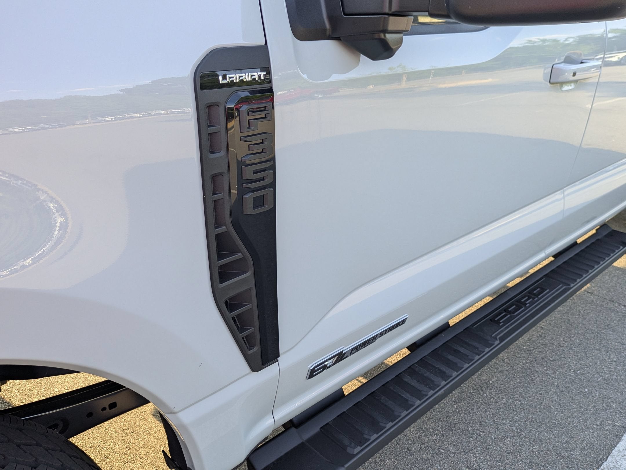 2026 Ford Super Duty F-350 SRW LARIAT
