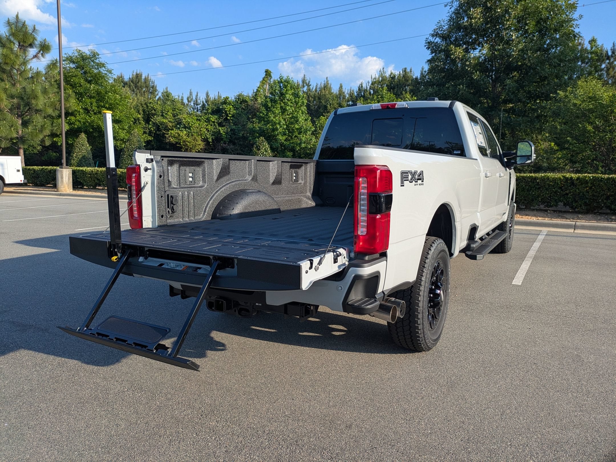 2026 Ford Super Duty F-350 SRW LARIAT
