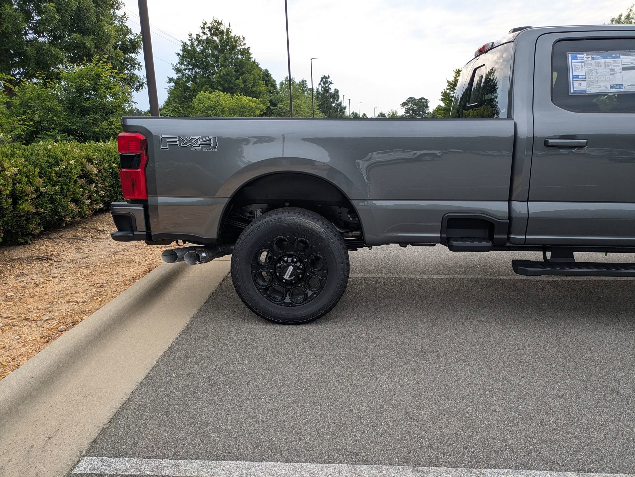 2026 Ford Super Duty F-350 SRW LARIAT