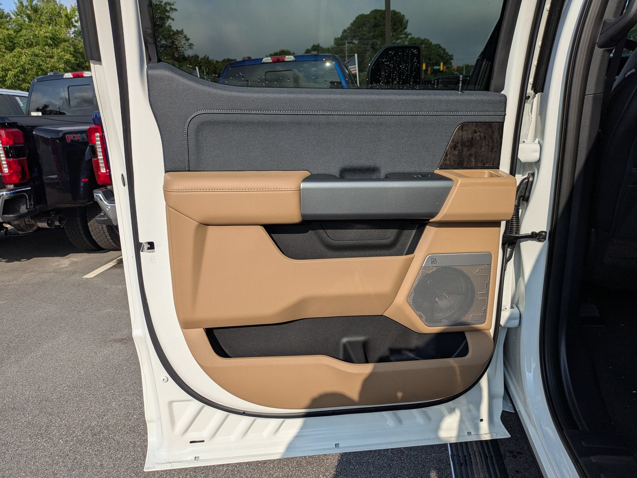 2026 Ford Super Duty F-350 DRW LARIAT