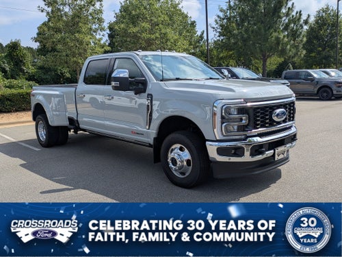 2026 Ford Super Duty F-350 DRW LARIAT