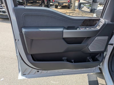 2026 Ford Super Duty F-350 DRW LARIAT