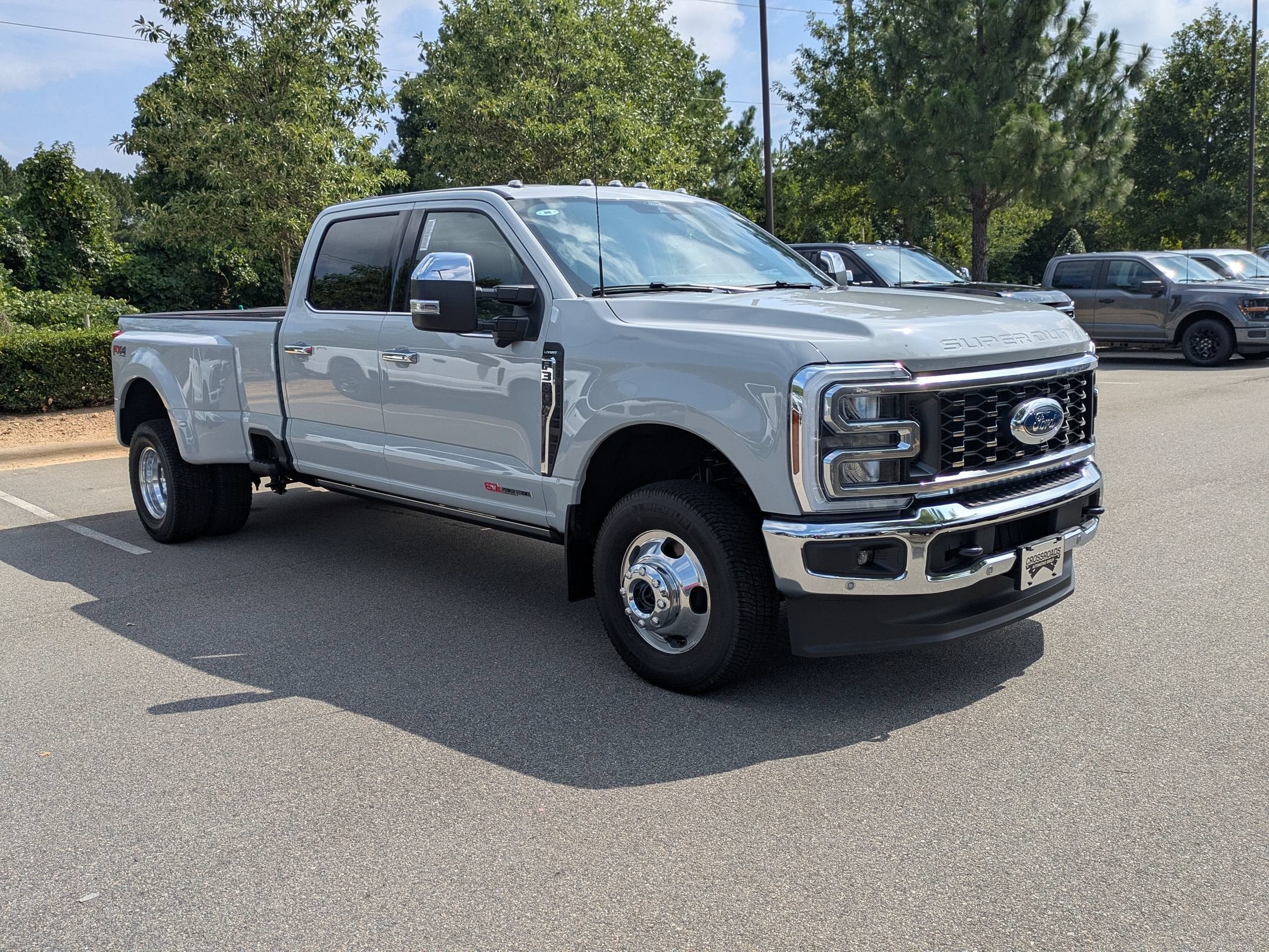 2026 Ford Super Duty F-350 DRW LARIAT
