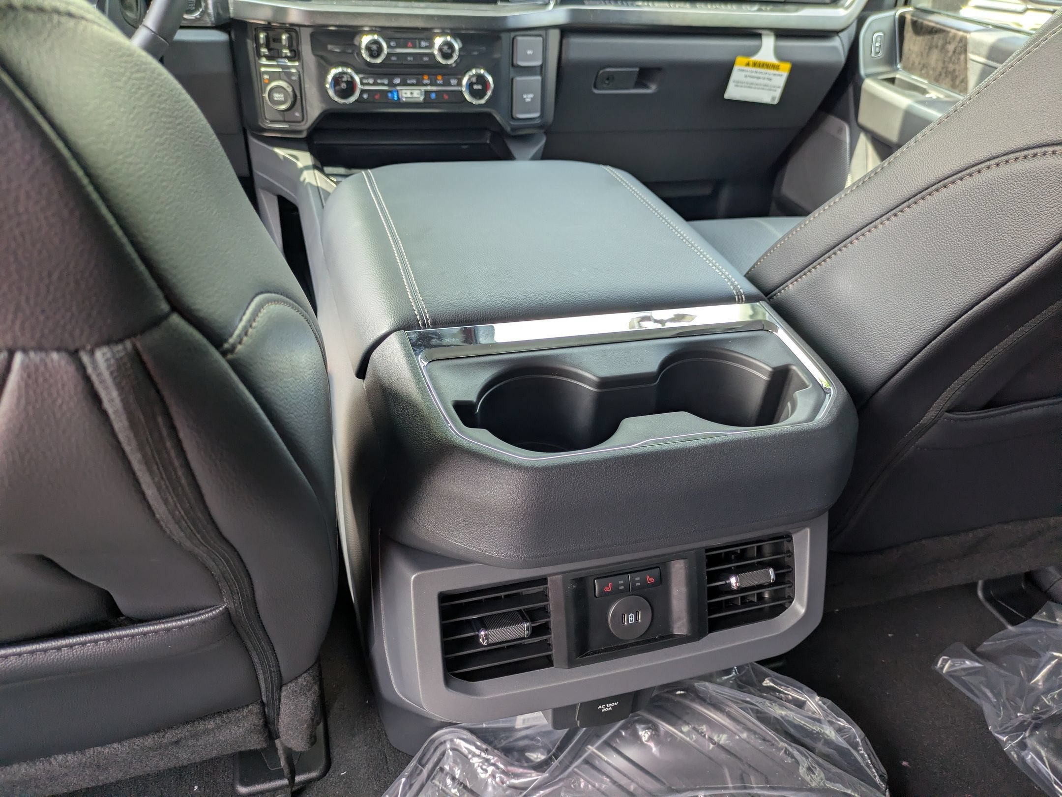 2026 Ford Super Duty F-350 DRW LARIAT