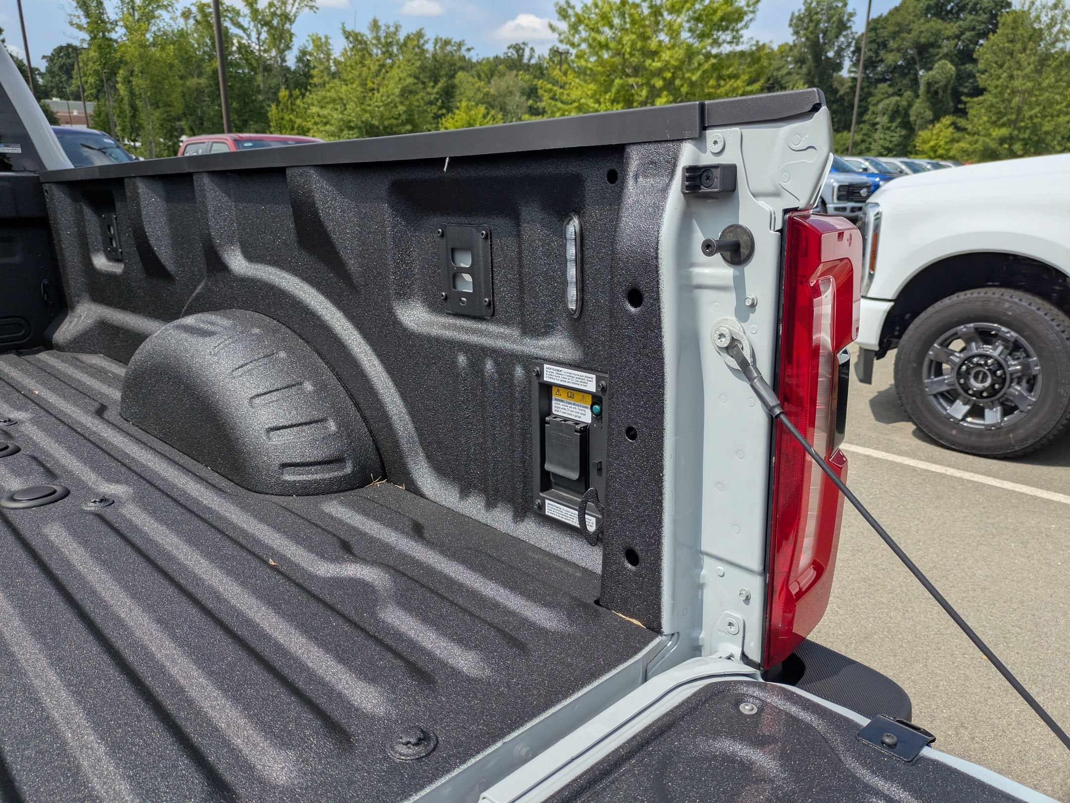 2026 Ford Super Duty F-350 DRW LARIAT