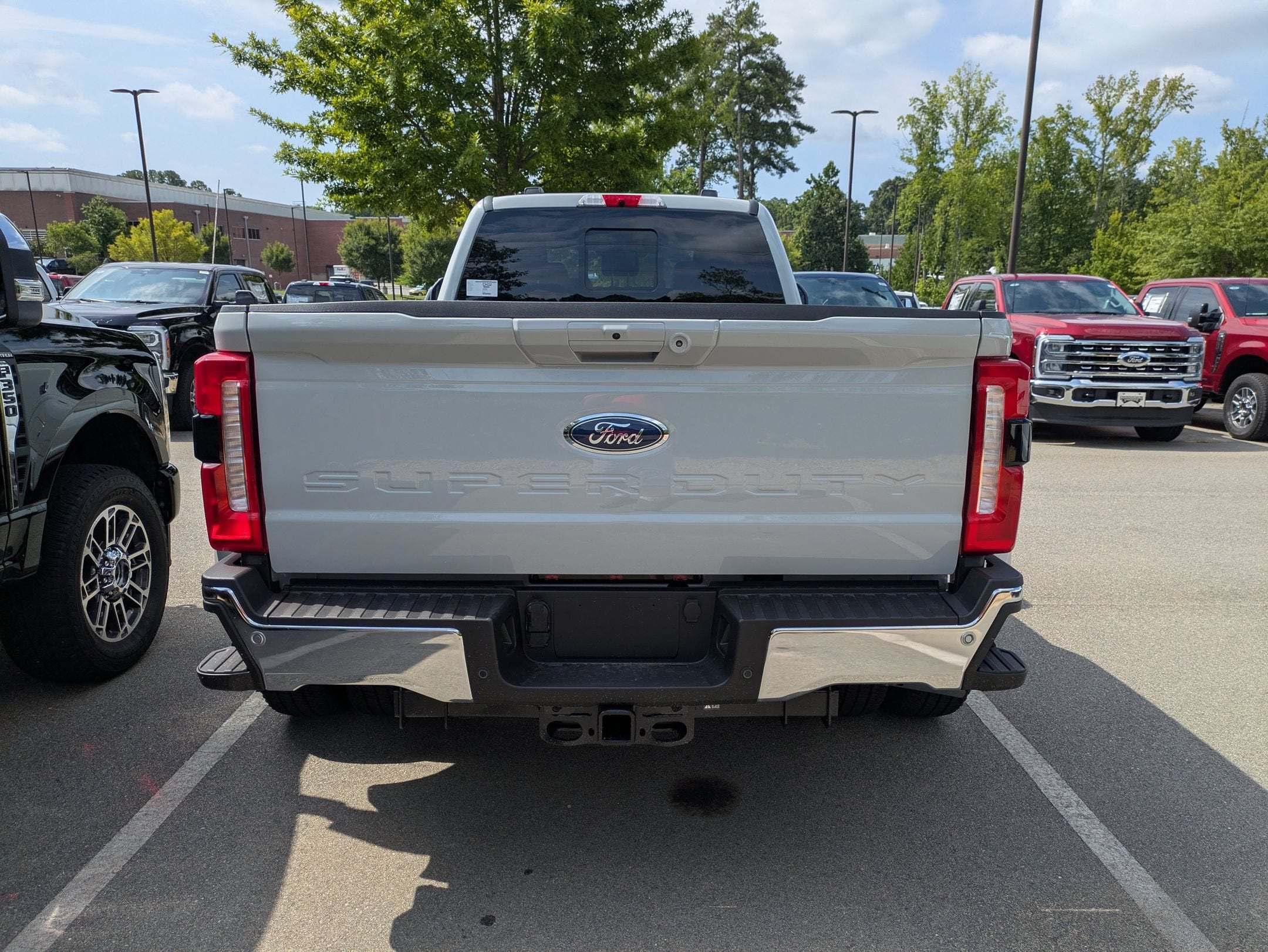 2026 Ford Super Duty F-350 DRW LARIAT