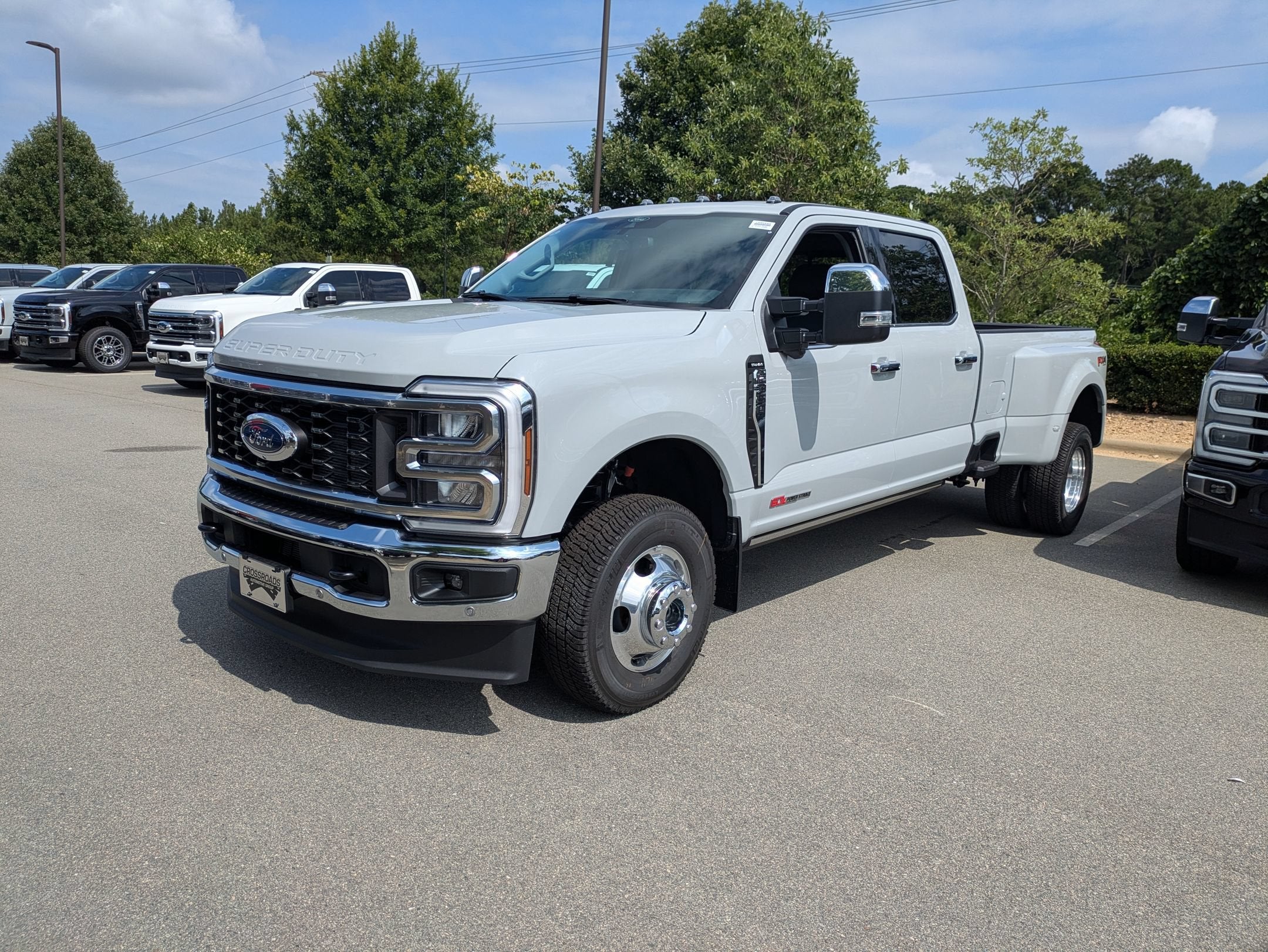 2026 Ford Super Duty F-350 DRW LARIAT