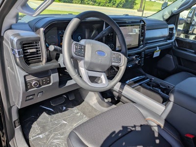 2026 Ford Super Duty F-350 DRW LARIAT