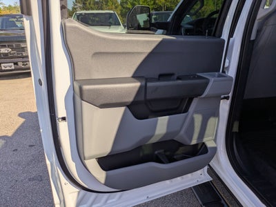 2027 Ford Super Duty F-350 DRW XL